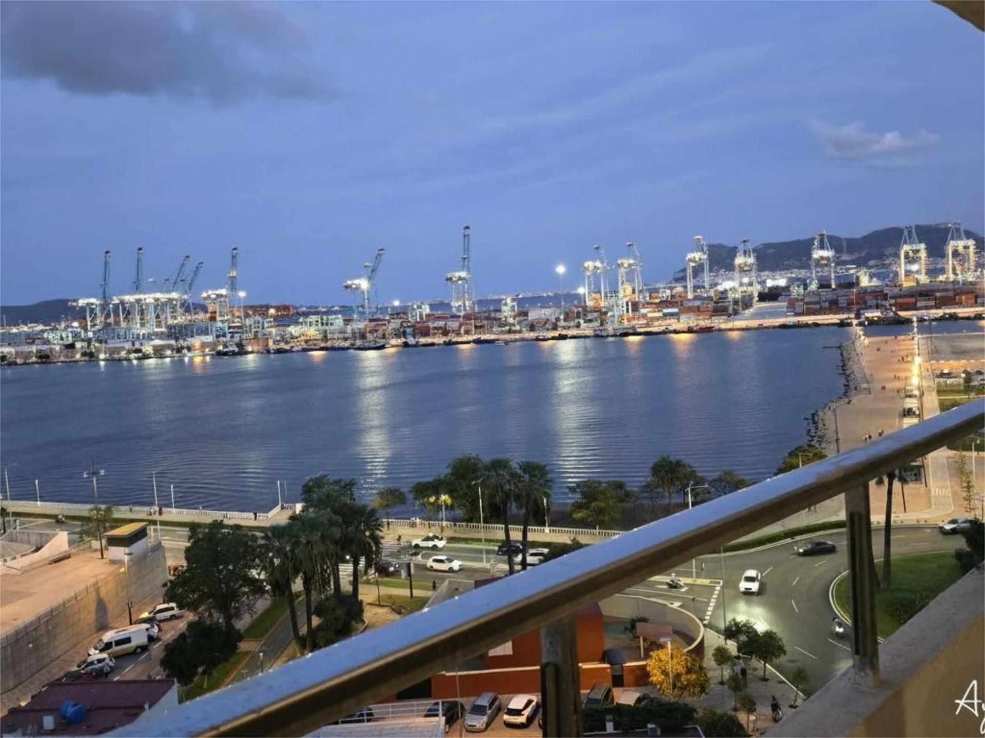 Habitación de Piso de alquiler en Algeciras con Terraza, Amueblado y Balcón
