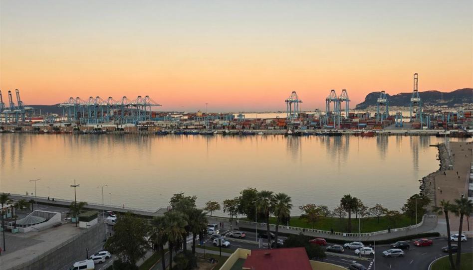 Piso de alquiler en Avenida Virgen del Carmen, 77, La Reconquista - El Rosario, Cádiz - imagen 1 Foto 1 de Piso de alquiler en Avenida Virgen del Carmen, 77, La Reconquista - El Rosario, Cádiz
