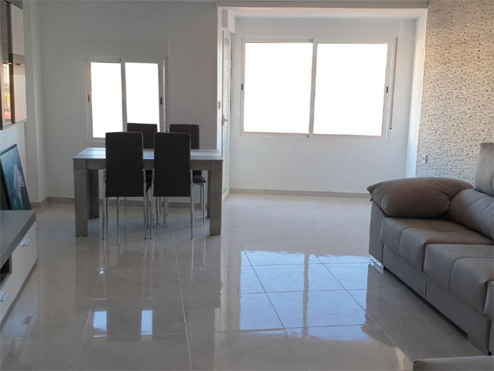 Sala d'estar de Pis de lloguer en Vila-real amb Moblat i Balcó