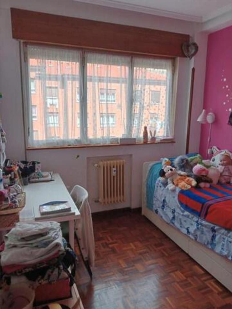 Bedroom of Flat for sale in Oviedo   with Heating, Private garden and Terrace