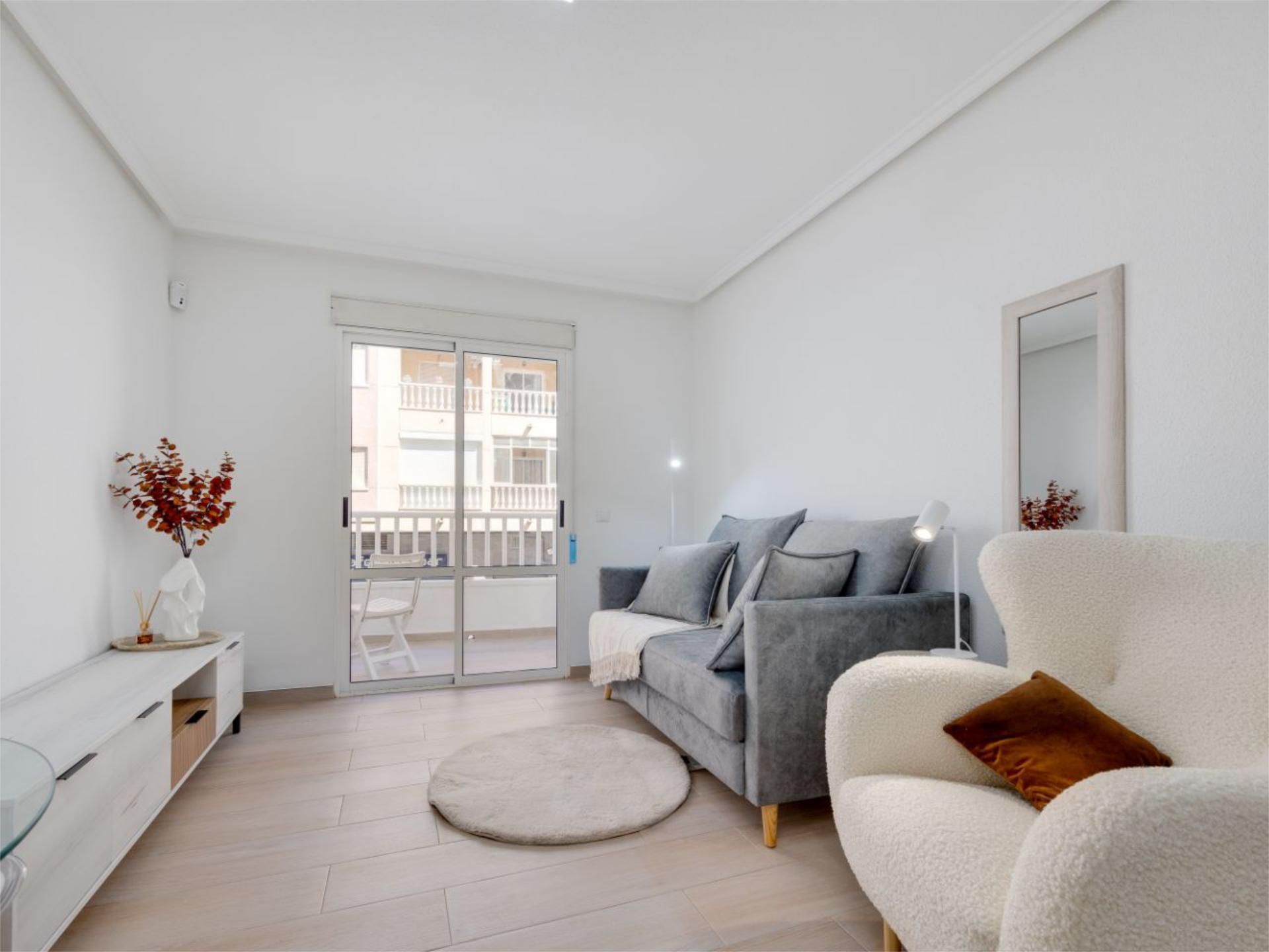 Living room of Flat for sale in Torrevieja  with Swimming Pool and Balcony