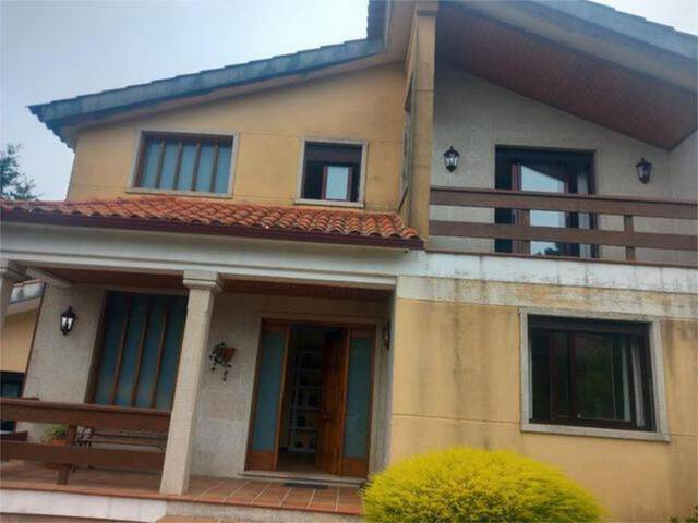 Casa adosada en Venta en Tomiño