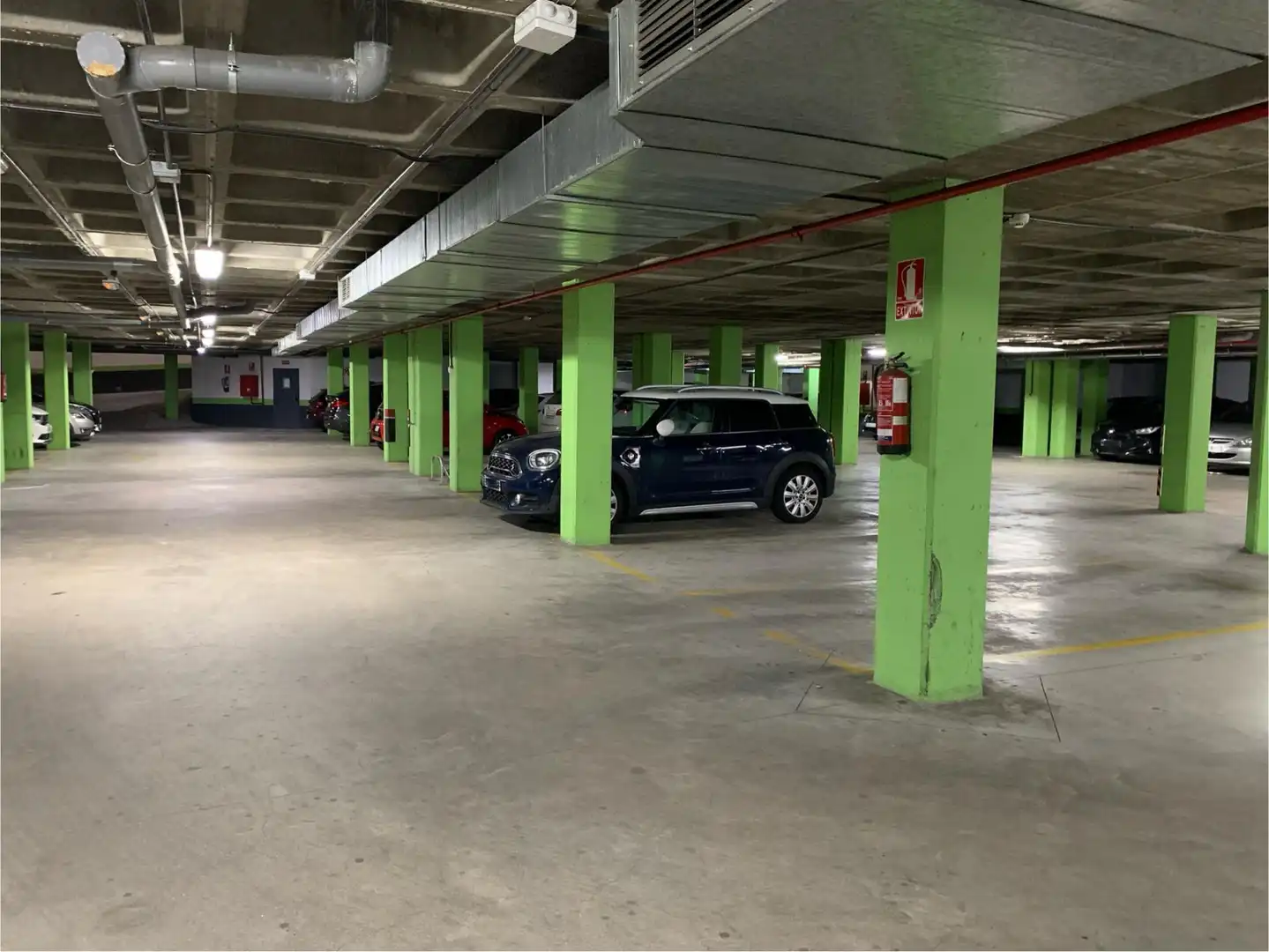 Garage for sale in Calle Fuente Cisneros, 78, Parque Oeste - Fuente Cisneros Parking of Garage for sale in Alcorcón