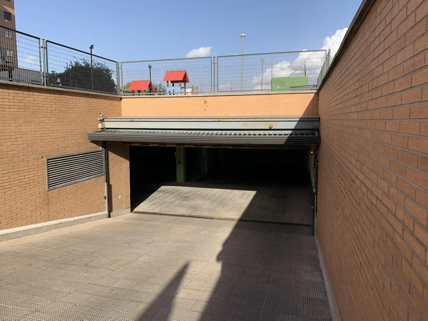 Garage for sale in Calle Fuente Cisneros, 78, Parque Oeste - Fuente Cisneros Parking of Garage for sale in Alcorcón
