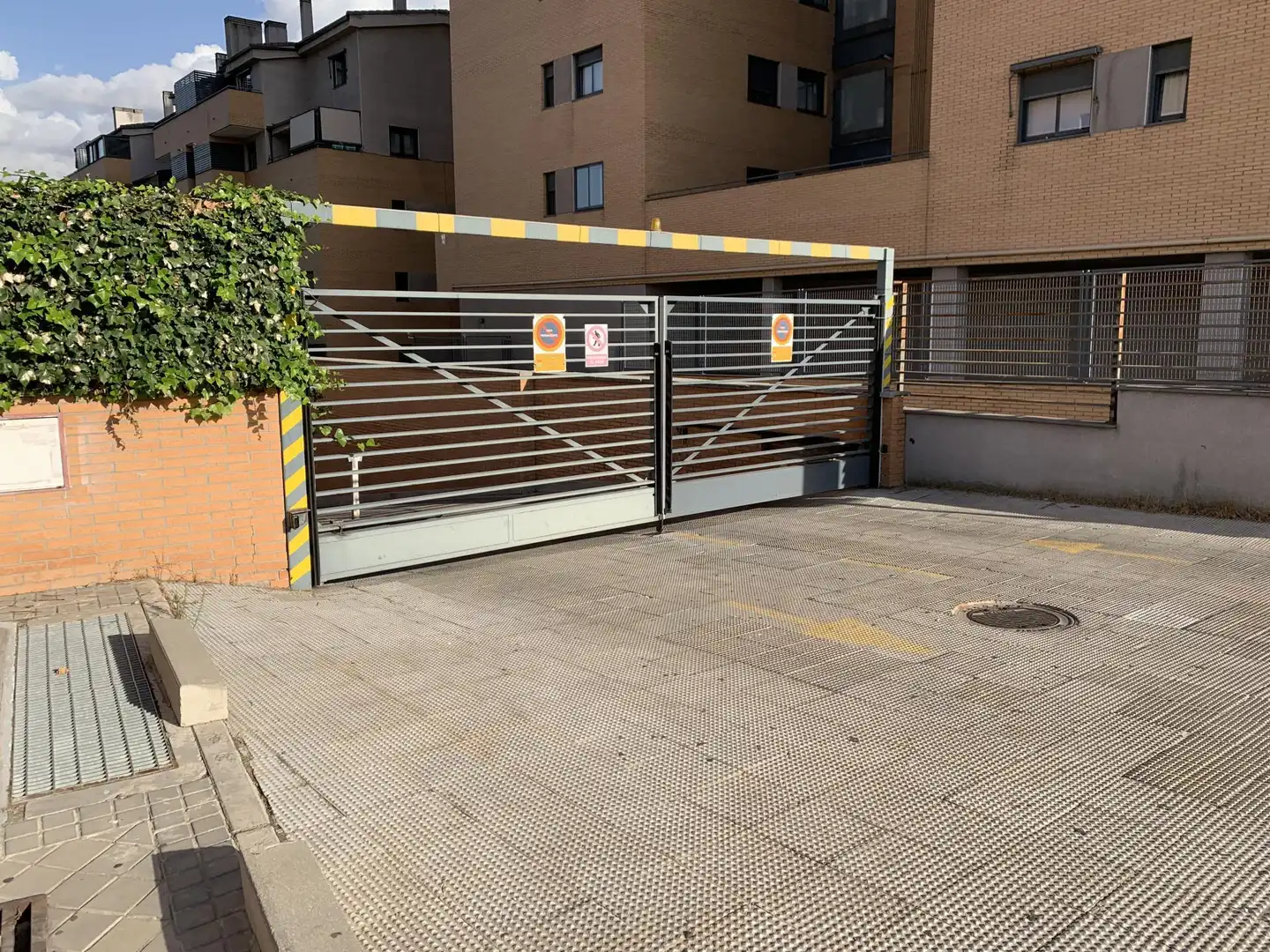 Garage for sale in Calle Fuente Cisneros, 78, Parque Oeste - Fuente Cisneros Parking of Garage for sale in Alcorcón