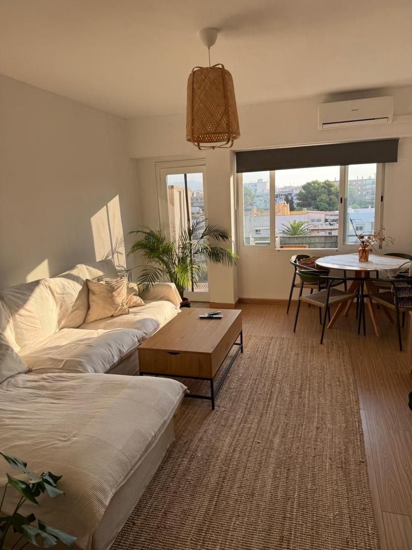 Sala d'estar de Pis per a compartir en  Palma de Mallorca amb Aire condicionat, Parquet i Moblat