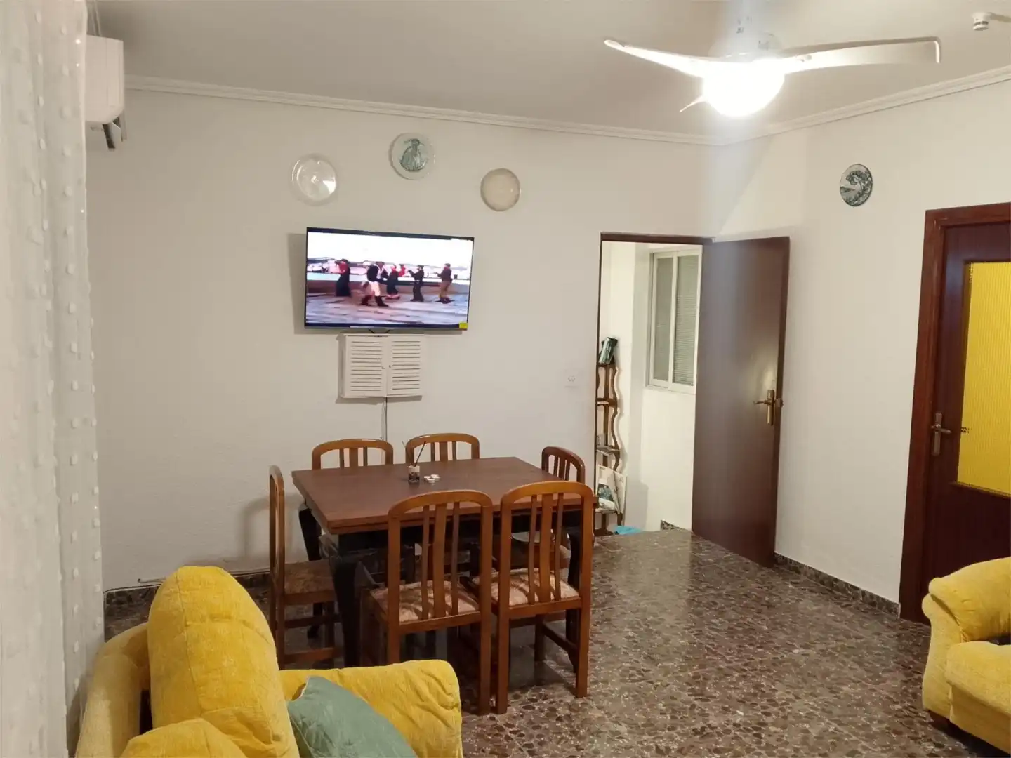 Living room of Detached homes for sale in Alcaraz  with Air Conditioner and Balcony