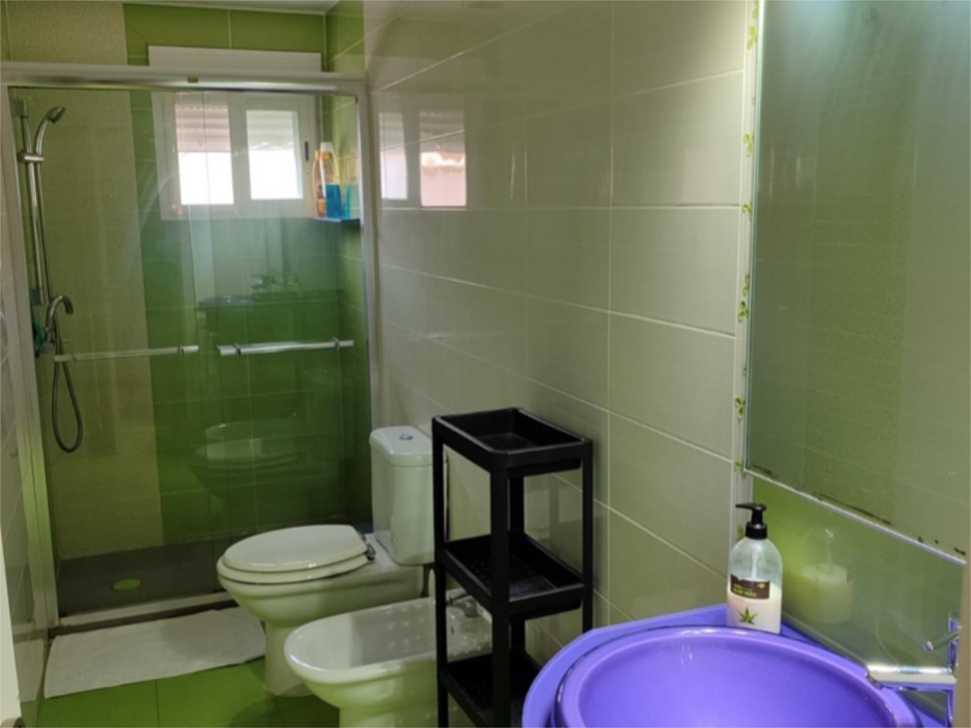 Bathroom of Flat to rent in  Córdoba Capital  with Air Conditioner and Parquet flooring