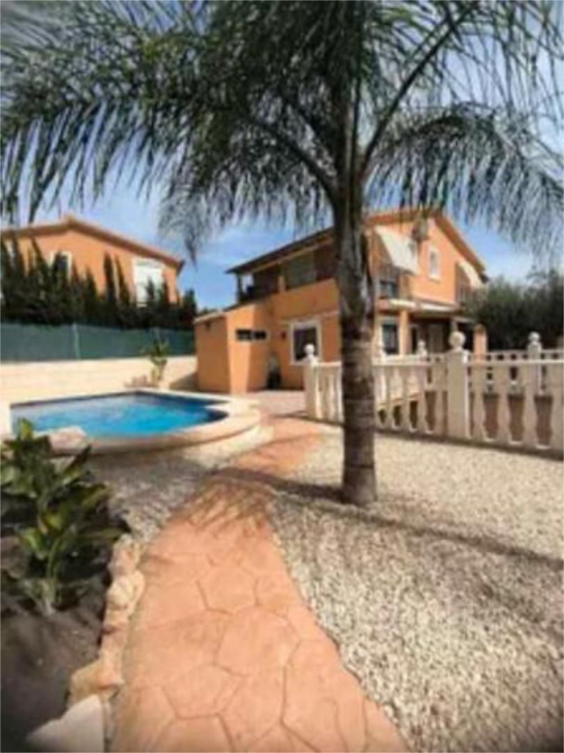 Exterior view of Single-family semi-detached for sale in Mutxamel  with Terrace and Swimming Pool