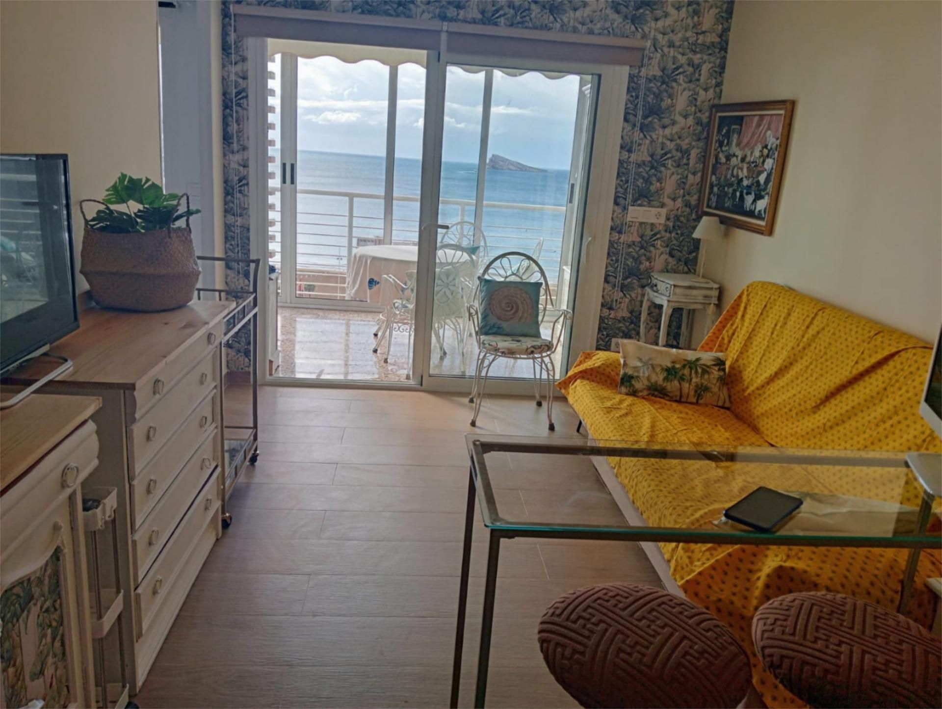 Dormitori de Apartament de lloguer en Benidorm amb Aire condicionat, Calefacció i Terrassa