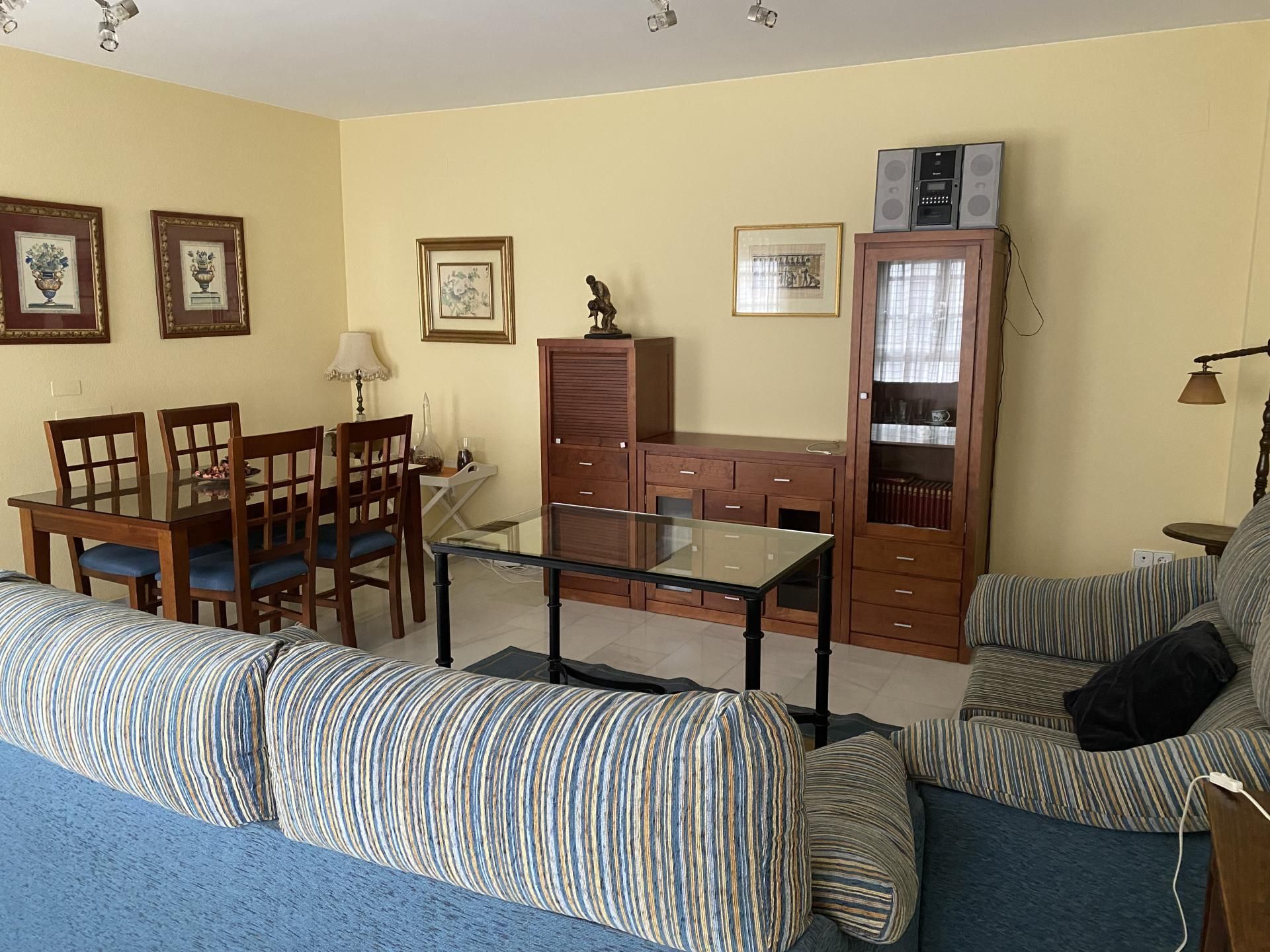 Living room of Flat to rent in Lucena  with Air Conditioner, Heating and Furnished