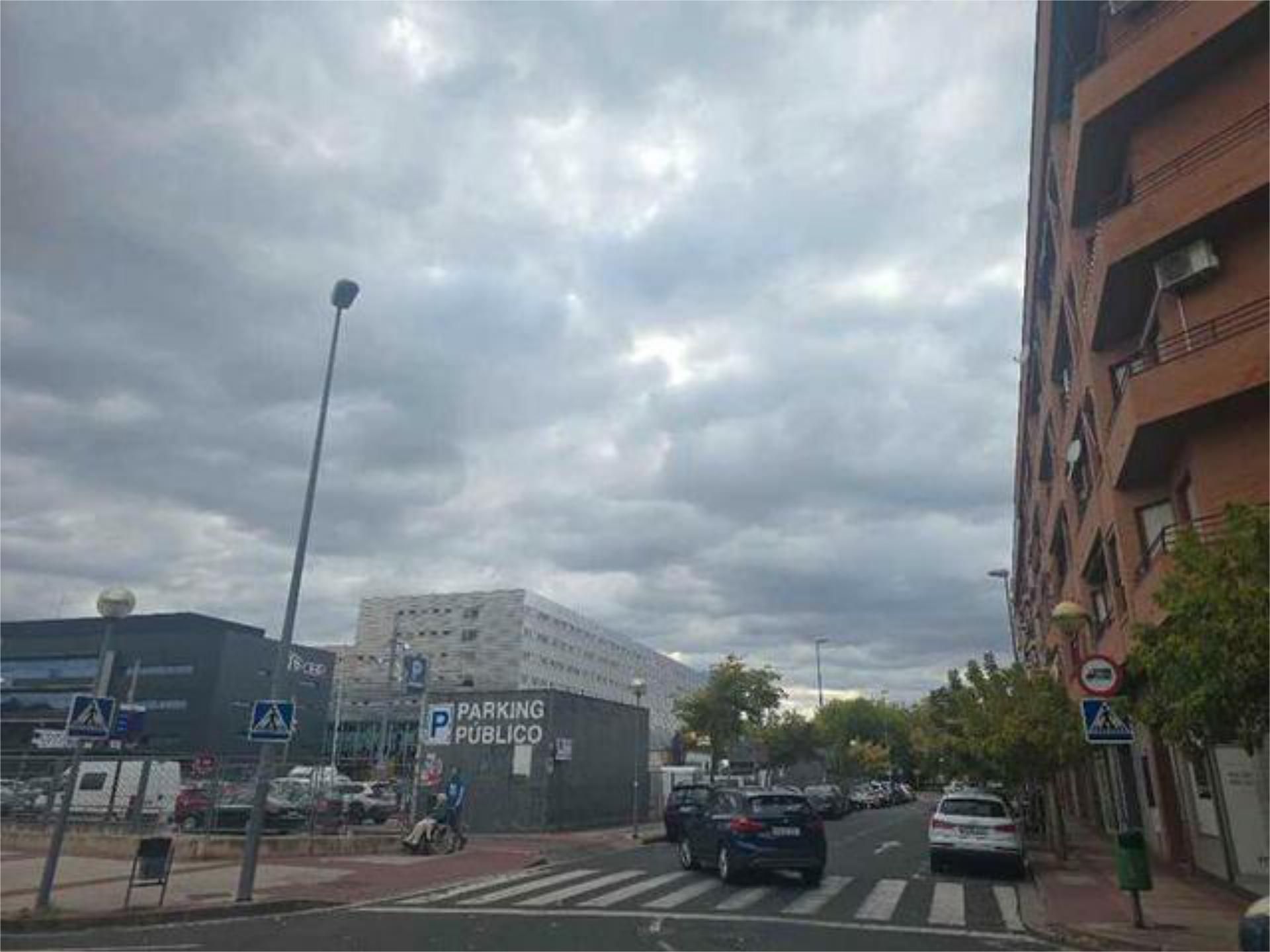 Vista exterior de Apartament en venda en  Logroño amb Calefacció, Terrassa i Traster