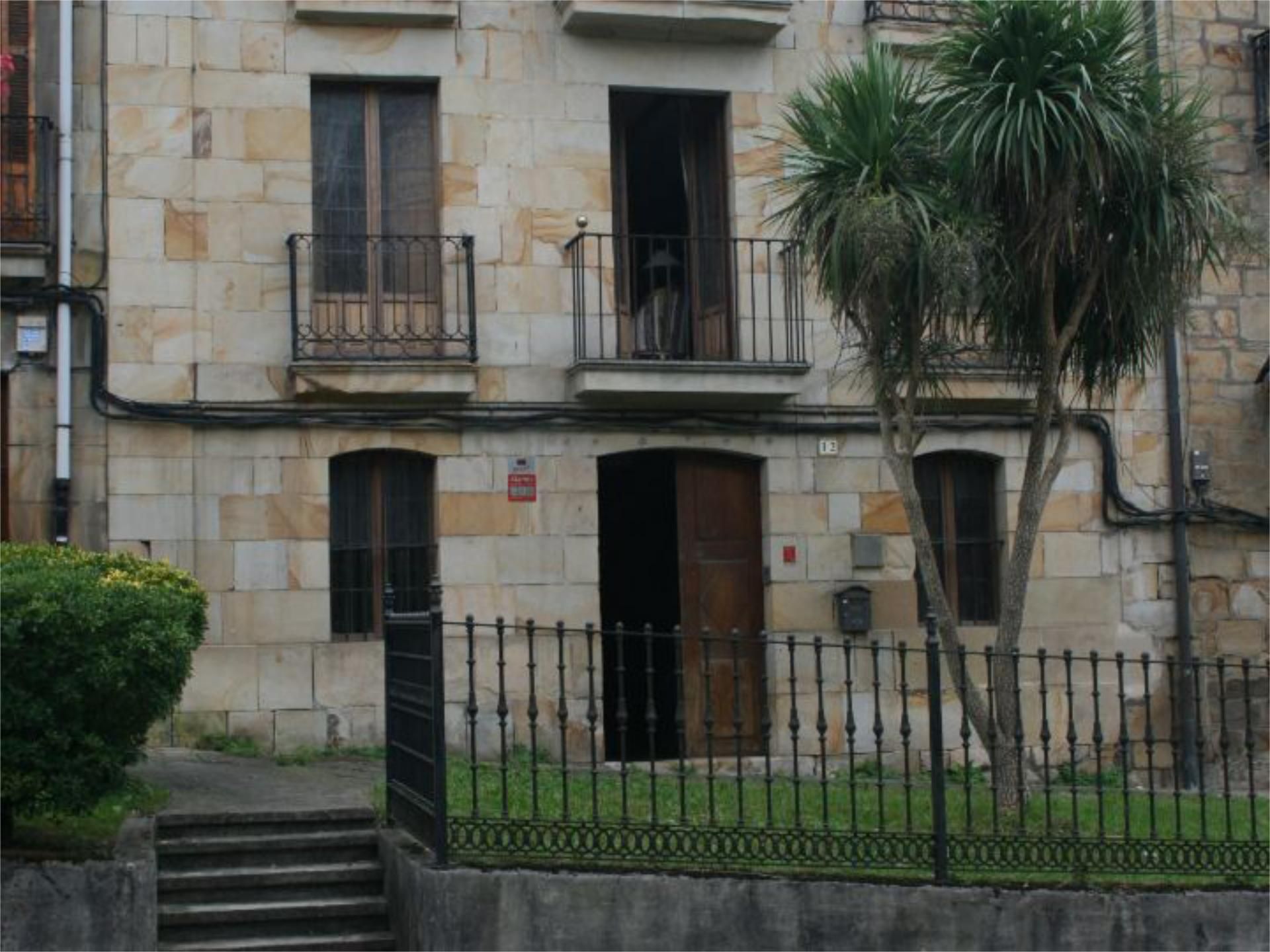 Vista exterior de Casa adosada en venta en Elorrio con Terraza y Balcón