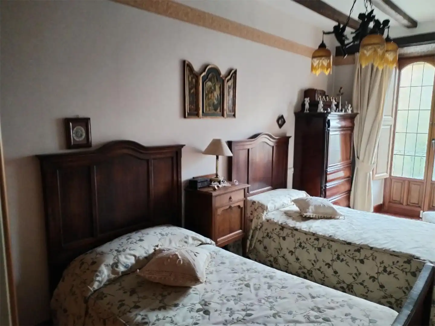 Casa adosada en venda a Elizburu Kalea, 12, Elorrio Dormitori de Casa adosada en venda en Elorrio amb Terrassa i Balcó