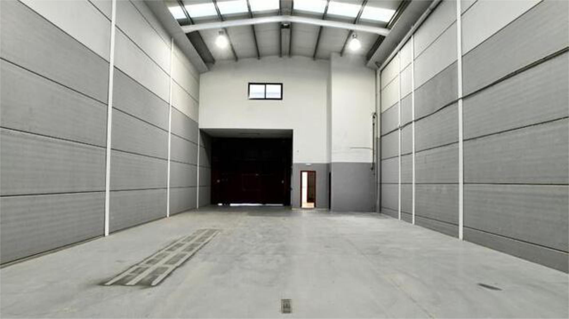 Industrial buildings to rent in Málaga Capital  with Air Conditioner