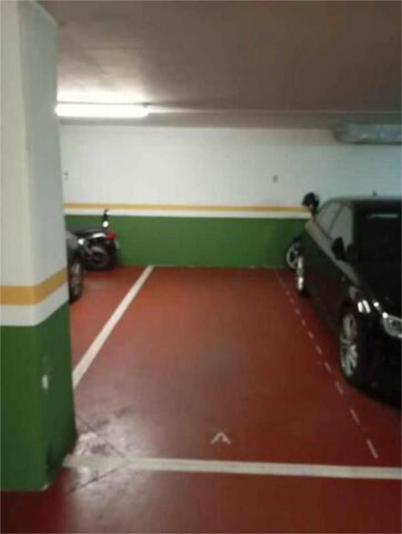Parking of Garage to rent in Cangas 