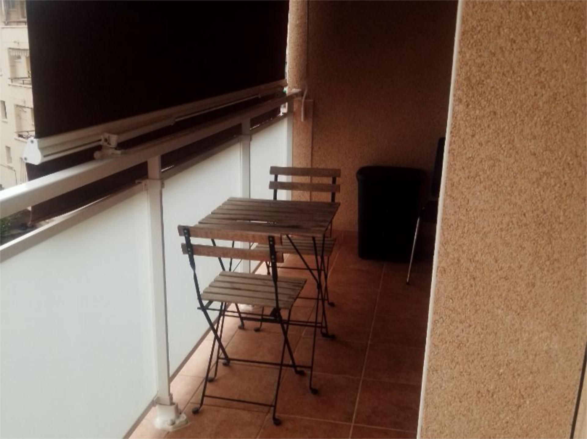 Terrassa de Apartament per a compartir en Cunit amb Moblat i Balcó