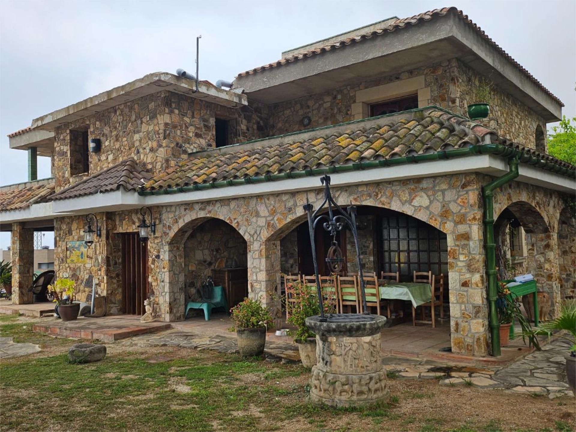 Vista exterior de Pis en venda en Teià amb Aire condicionat, Calefacció i Jardí privat