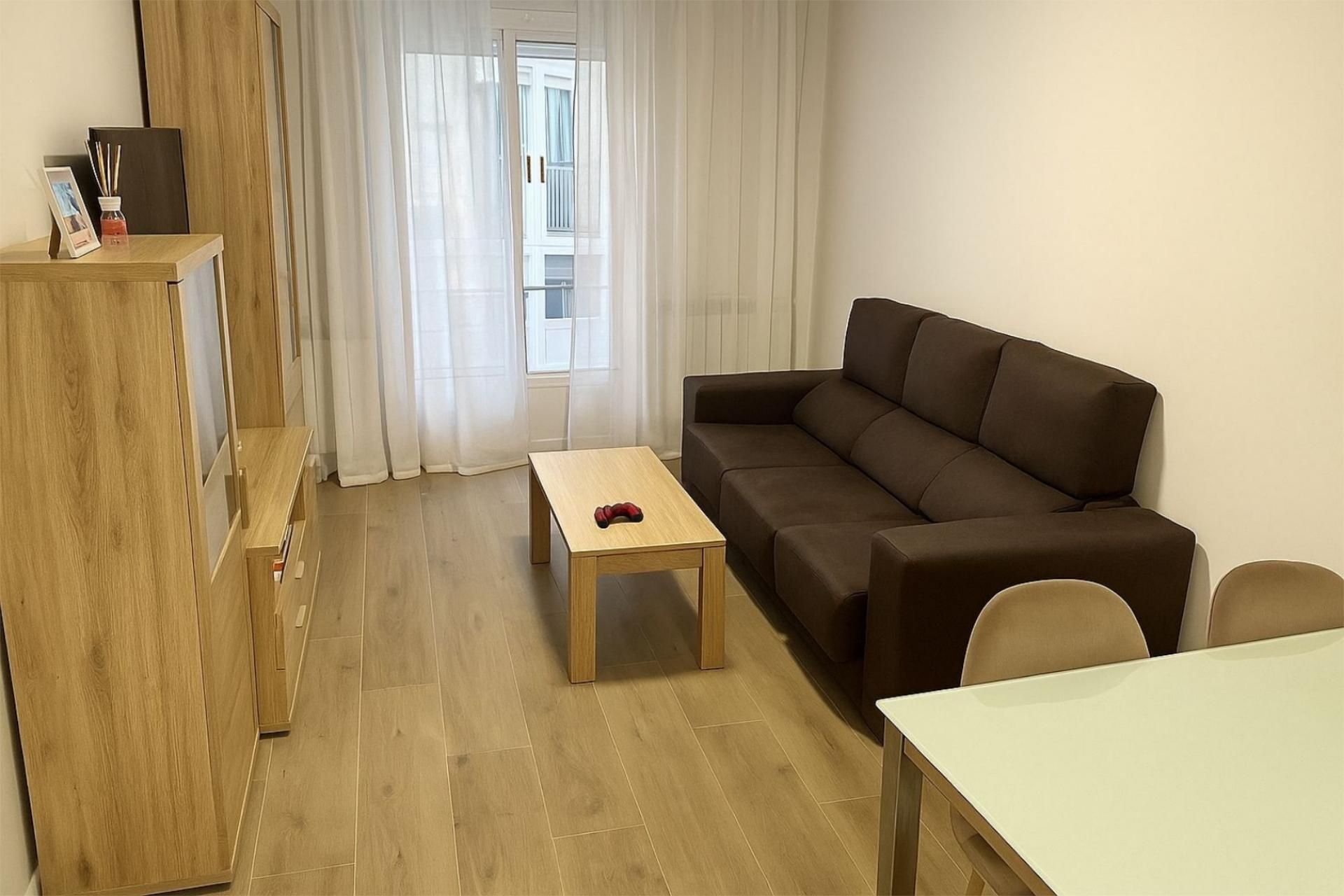 Living room of Flat to rent in Lugo Capital  with Heating, Parquet flooring and Furnished