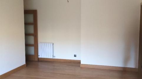 Flat for sale in Forua Kalea, 16, Etxebarri, Bizkaia - image 3 Photo 3 of Flat for sale in Forua Kalea, 16, Etxebarri, Bizkaia