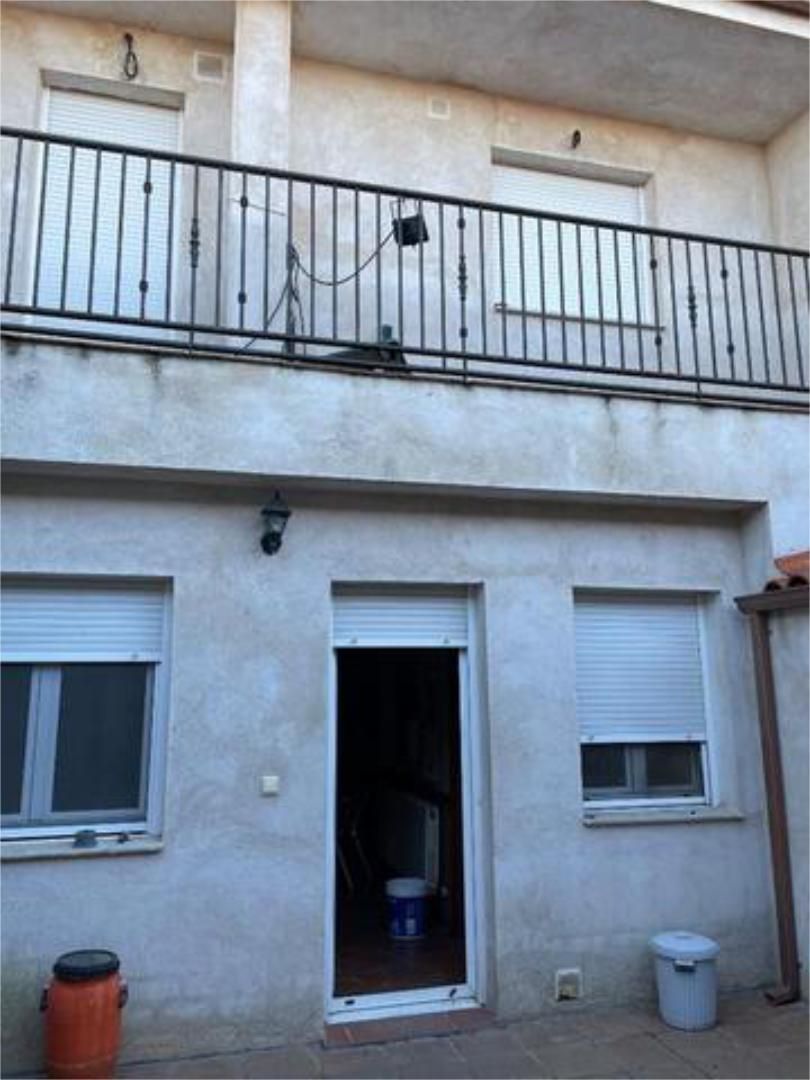 Vista exterior de Casa o xalet en venda en Villanueva de Campeán amb Calefacció i Terrassa