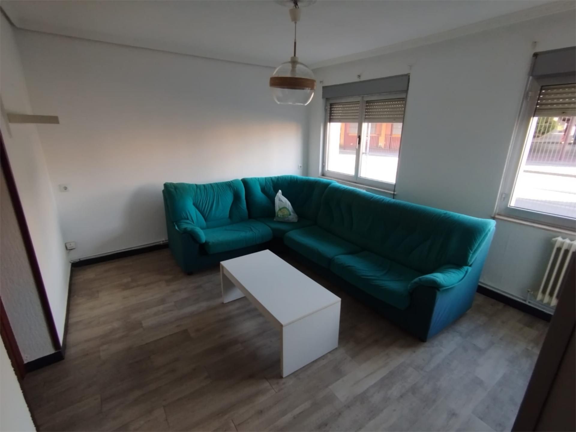 Living room of Flat for sale in Avilés  with Heating, Oven and Washing machine