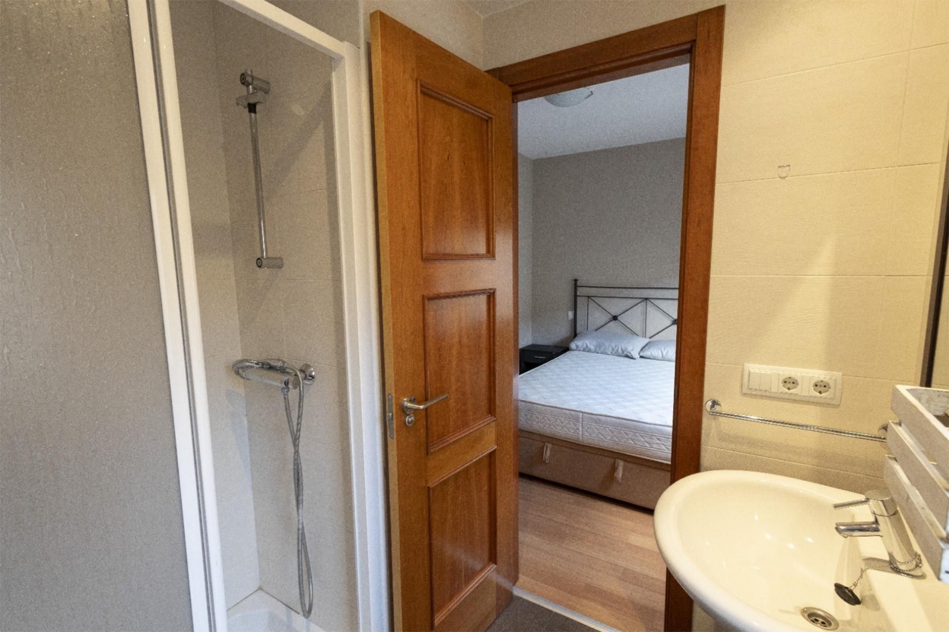 Bathroom of Flat to rent in Cuenca Capital  with Air Conditioner