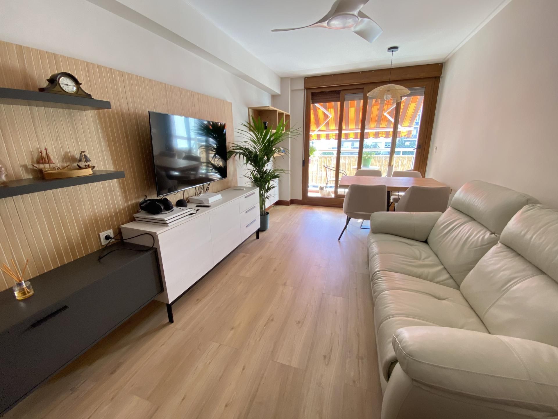 Pis en venda a Javier Barkaiztegi Kalea, 3, Amara Sala d'estar de Pis en venda en Donostia - San Sebastián  amb Aire condicionat, Calefacció i Parquet