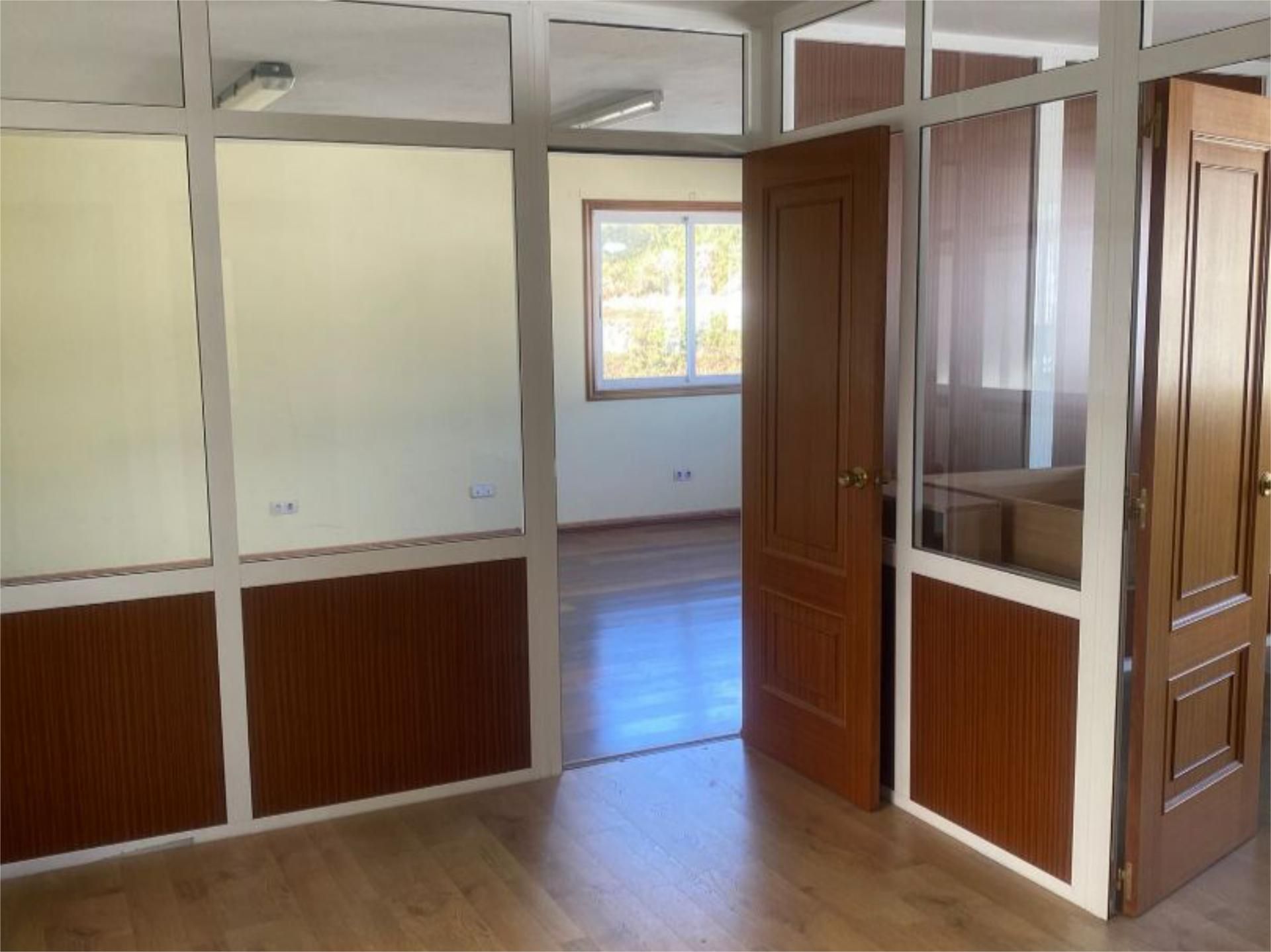 Office to rent in A Coruña Capital 