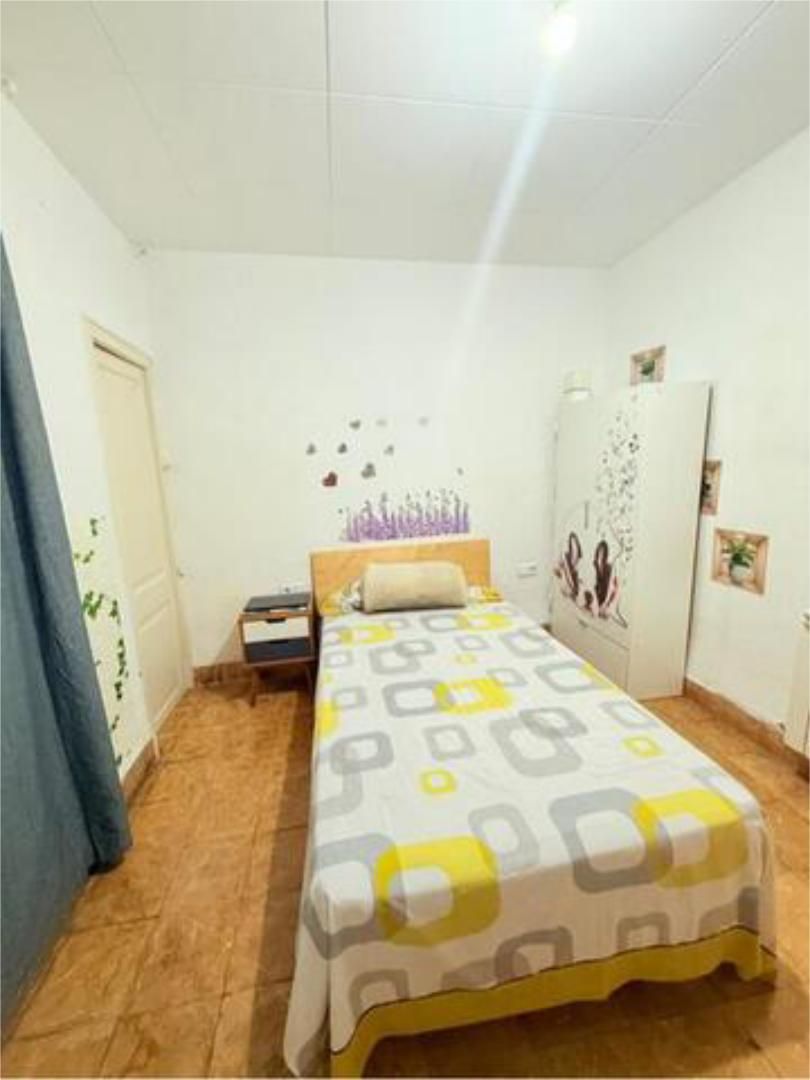 Bedroom of Loft to share in Terrassa  with Terrace and Furnished