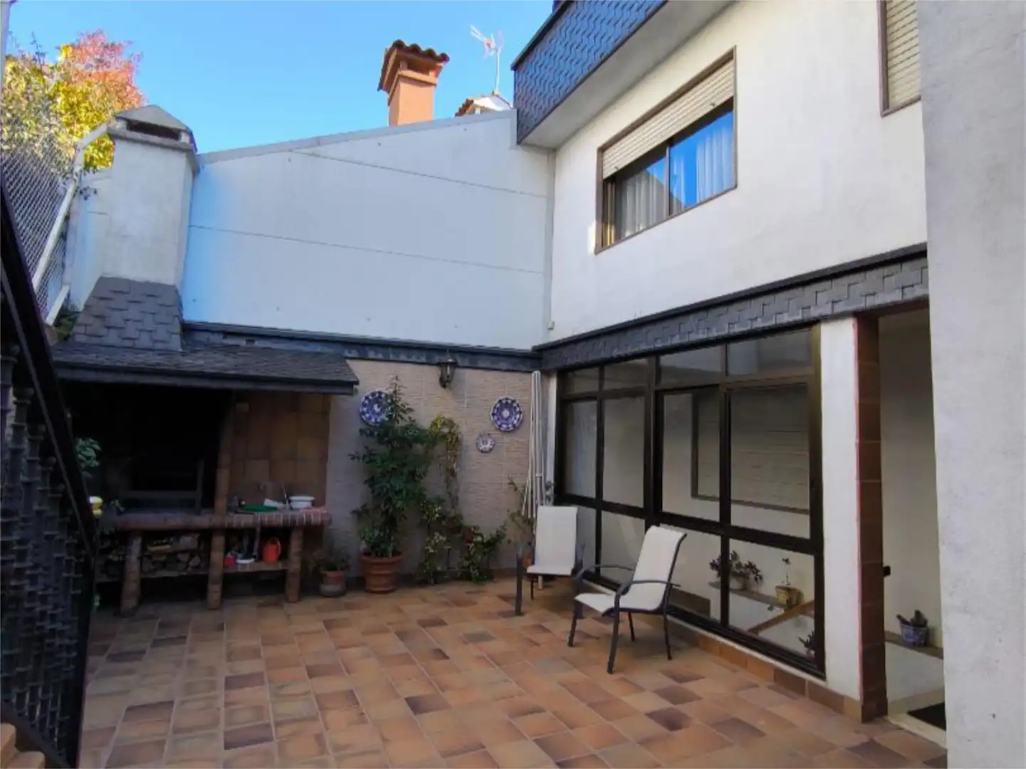 Casa adosada en venta en Rúa de Leonardo Alonso, 16, Comesaña - Matamá Terraza de Casa adosada en venta en Vigo con Calefacción, Parquet y Terraza