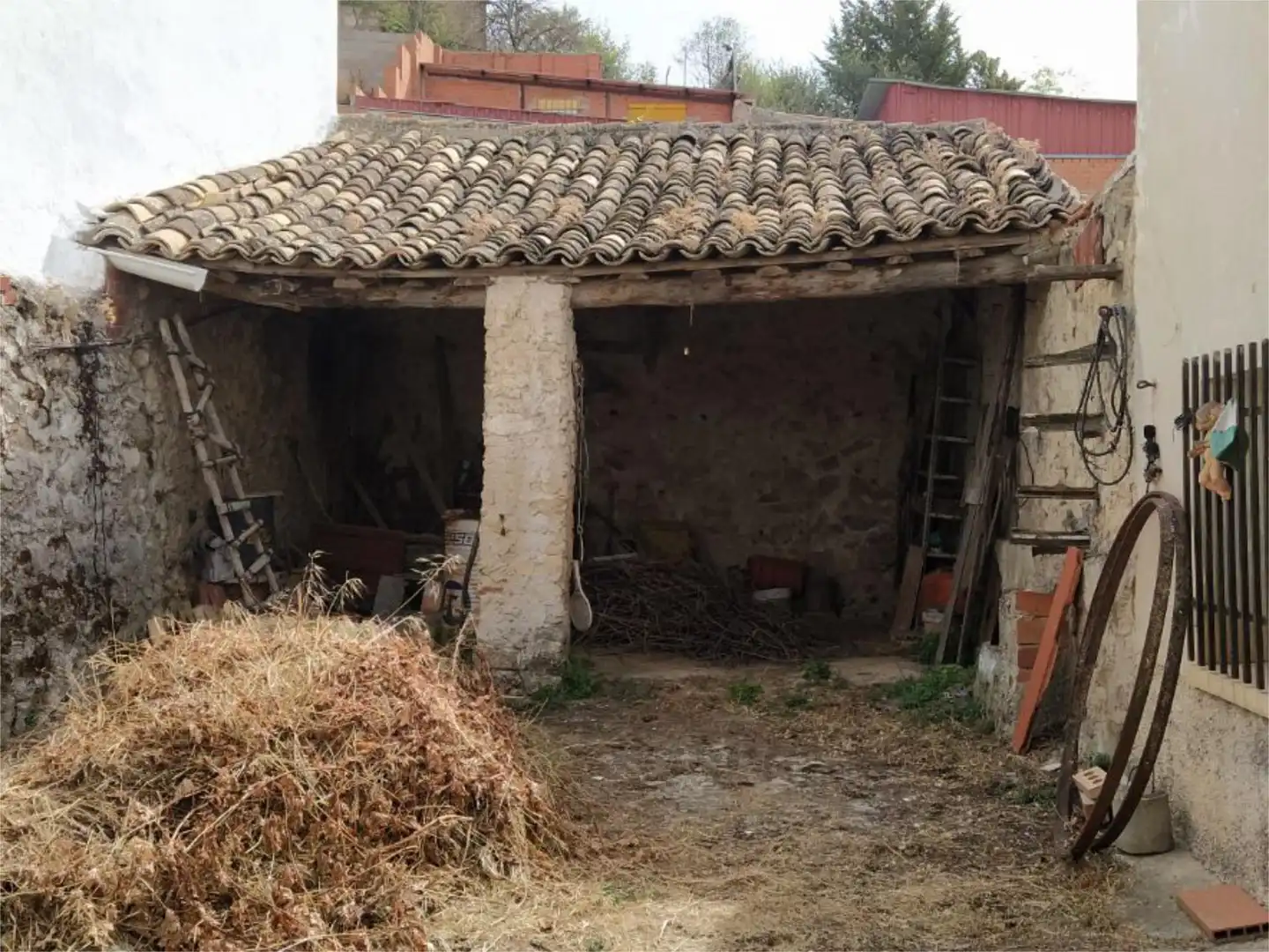 Casa adosada en venta en Calle Merced, 24, El Valle de Altomira Vista exterior de Casa adosada en venta en El Valle de Altomira con Amueblado