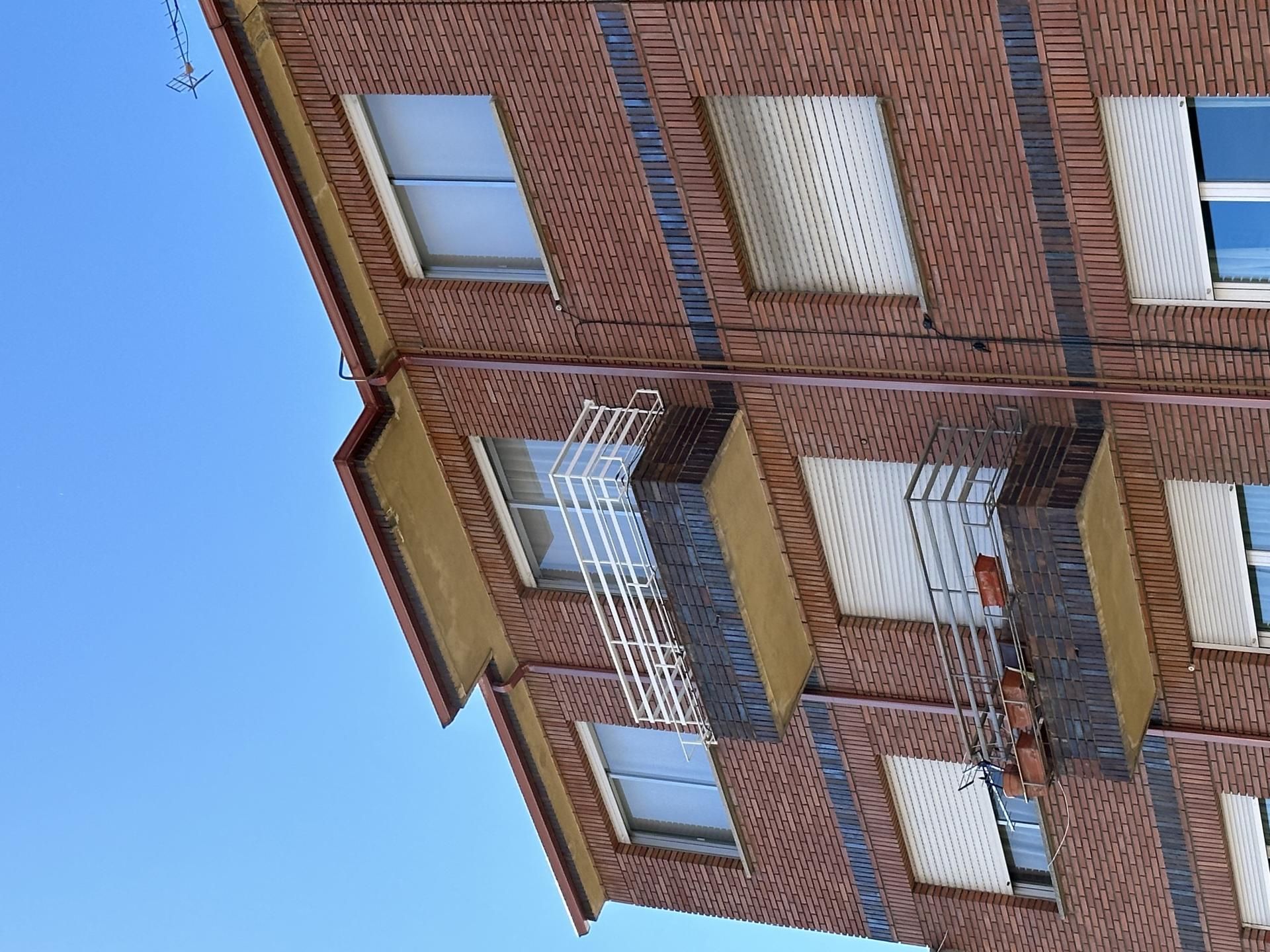 Exterior view of Flat to rent in Ponferrada  with Heating, Terrace and Furnished