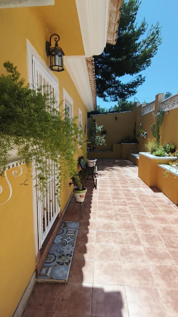 Terrace of House or chalet to rent in Tibi  with Air Conditioner, Heating and Private garden