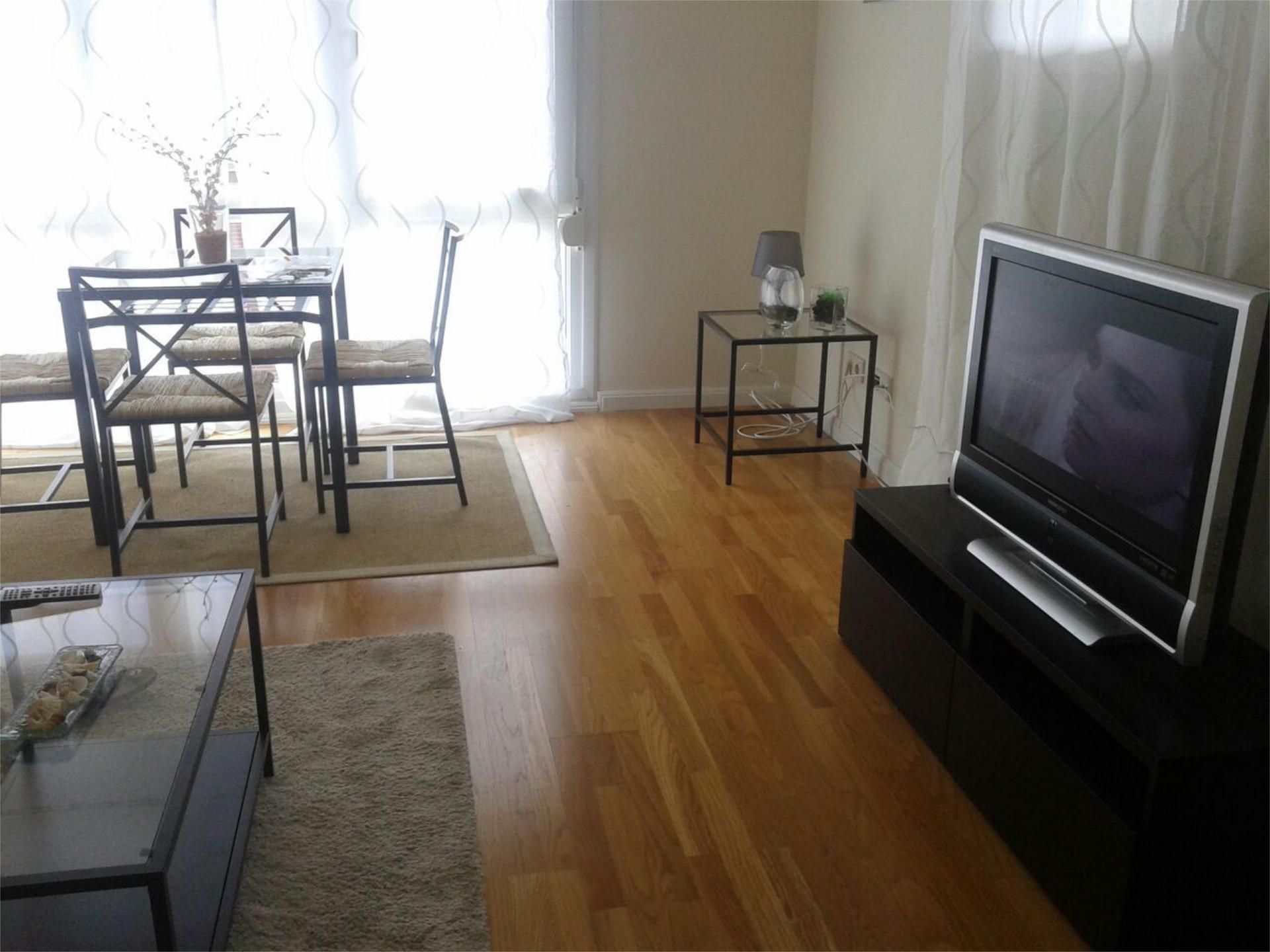 Living room of Flat to rent in Torrelavega   with Heating, Parquet flooring and Swimming Pool