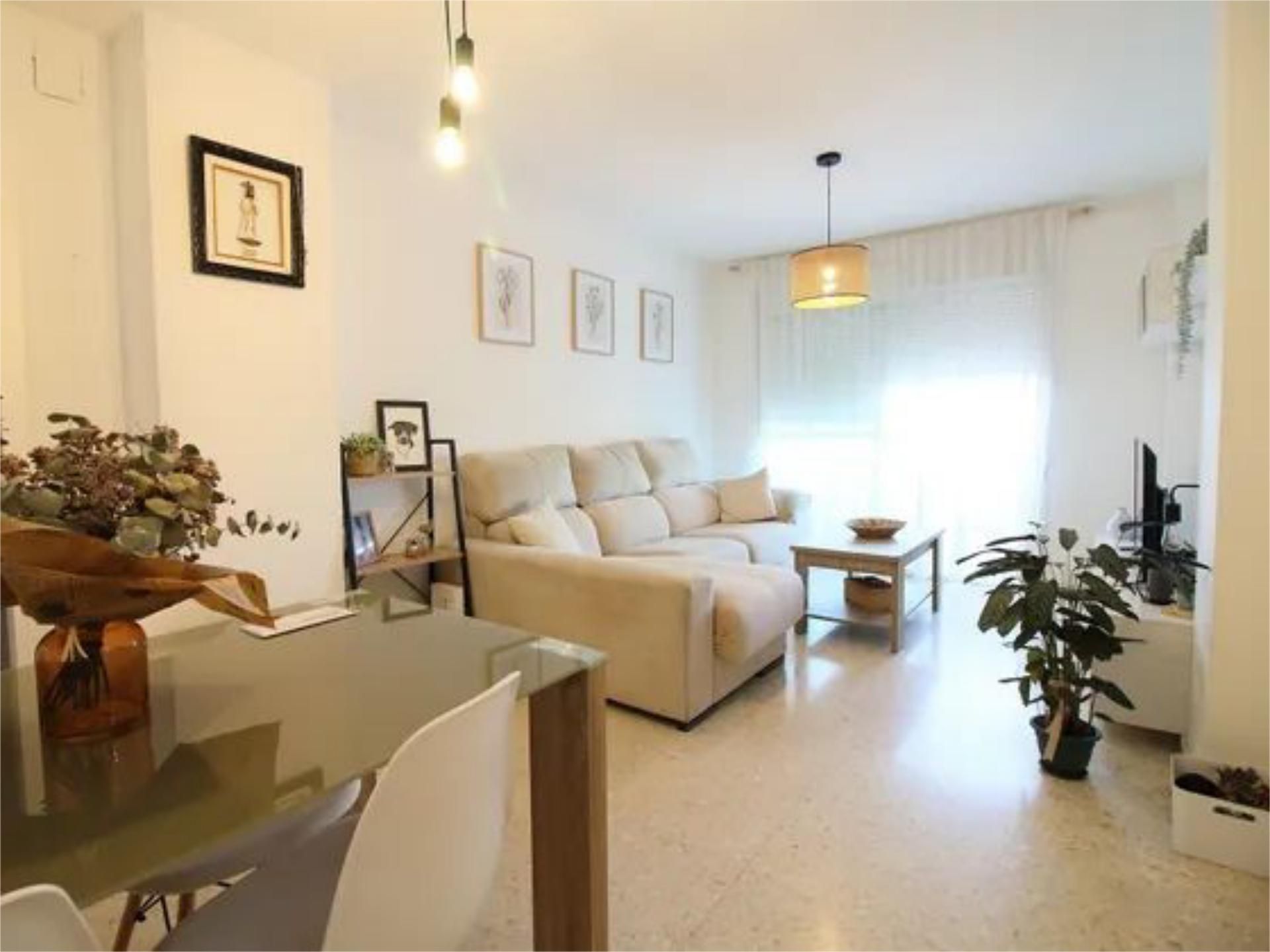 Sala d'estar de Pis en venda en  Huelva Capital amb Aire condicionat, Moblat i Aparcament comunitari