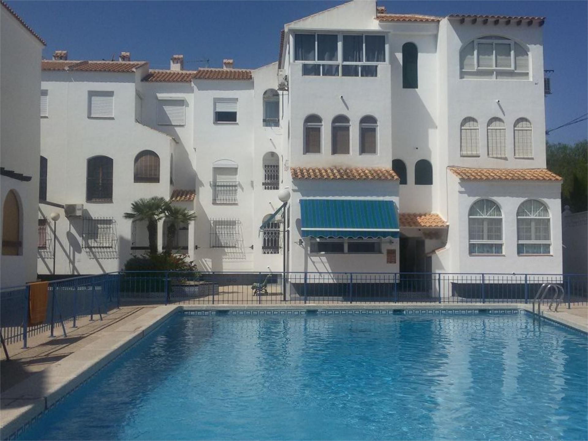 Piscina de Piso de alquiler en Torrevieja con Aire acondicionado, Calefacción y Piscina