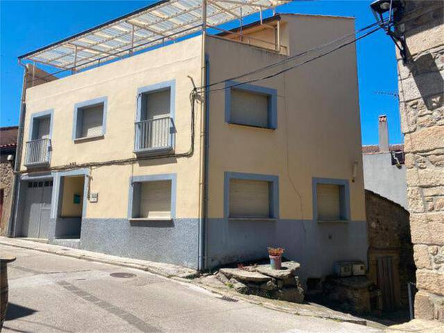 Casa-chalet en Venta en Fermoselle