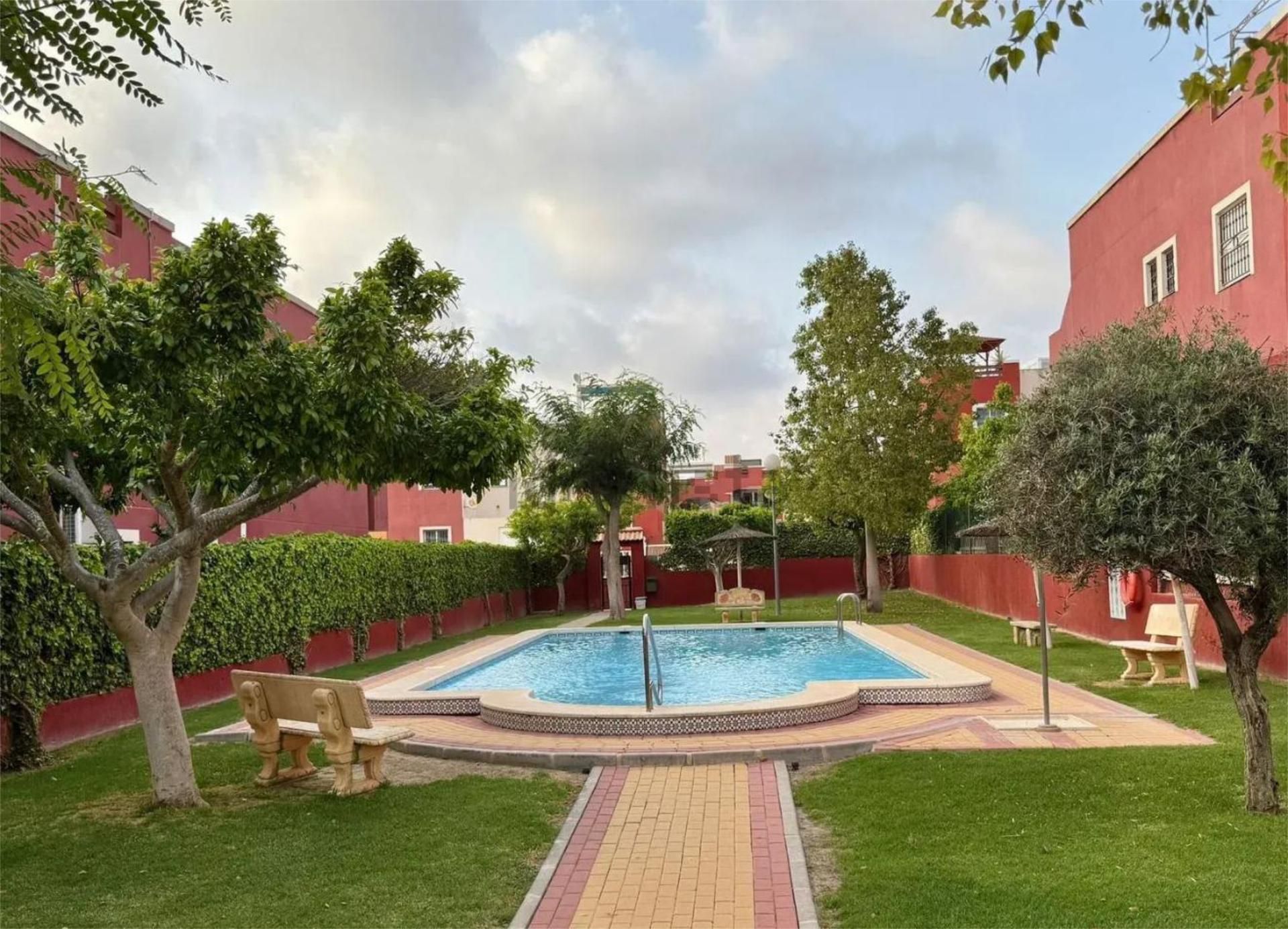 Swimming pool of Flat to rent in Orihuela  with Air Conditioner, Heating and Private garden