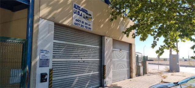 Local comercial en Alquiler en Arenal - La Pólvora