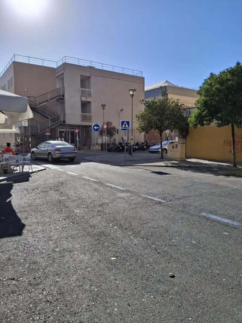Parking de Local en venta en Sevilla