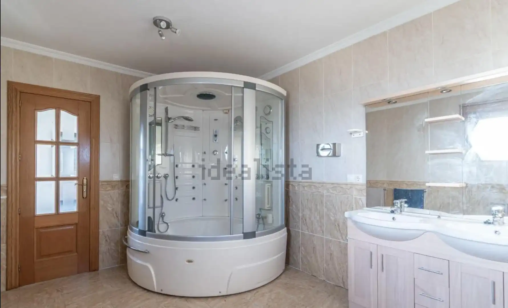 Casa o chalet en venta en Calle Escuelas, 32, Castril Baño de Casa o chalet en venta en Castril con Aire acondicionado, Terraza y Piscina