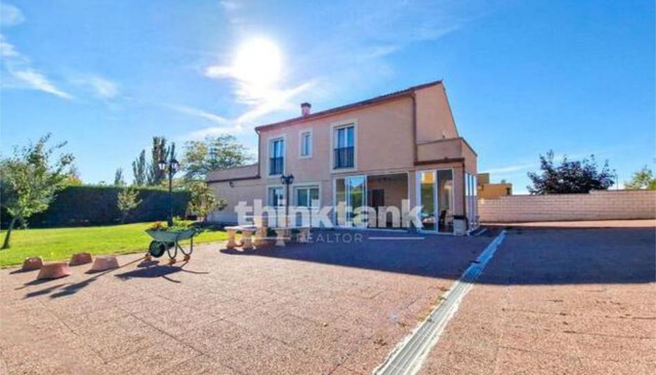 Photo 1 of Single-family semi-detached for sale in Renedo de Esgueva, Valladolid