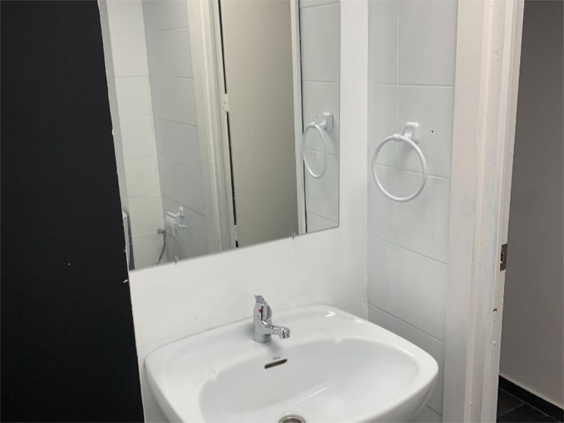 Bathroom of Flat to rent in  Murcia Capital  with Furnished, Balcony and Video intercom