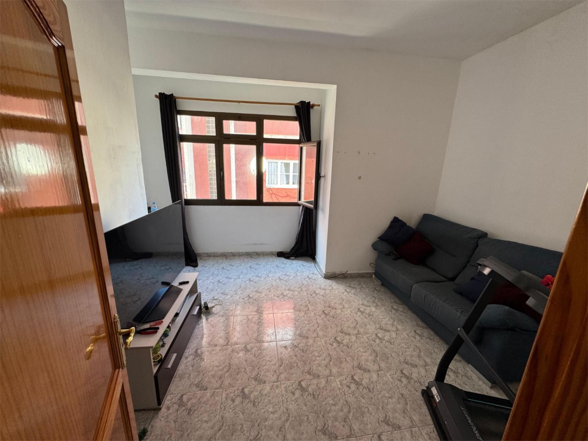 Sala d'estar de Pis de lloguer en Las Palmas de Gran Canaria amb Moblat