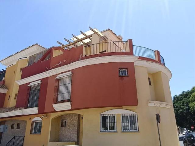 Casa adosada en Venta en Calle Decano Manuel Domínguez, 2 en Churriana - El Pizarrillo - La Noria-Guadalsol