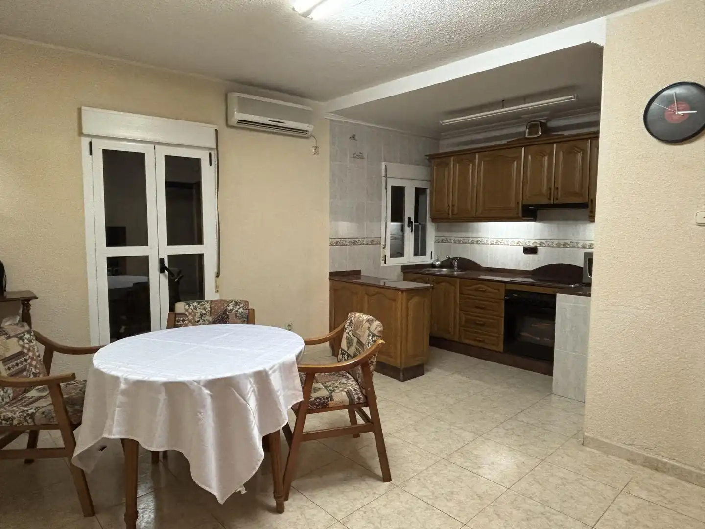 Küche von Wohnung zum Verkauf in Moraleja mit Klimaanlage, Terrasse und Abstellraum