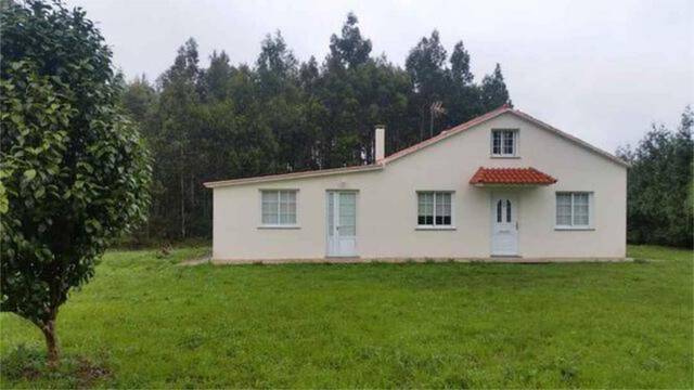 Casa adosada en Venta en Moeche