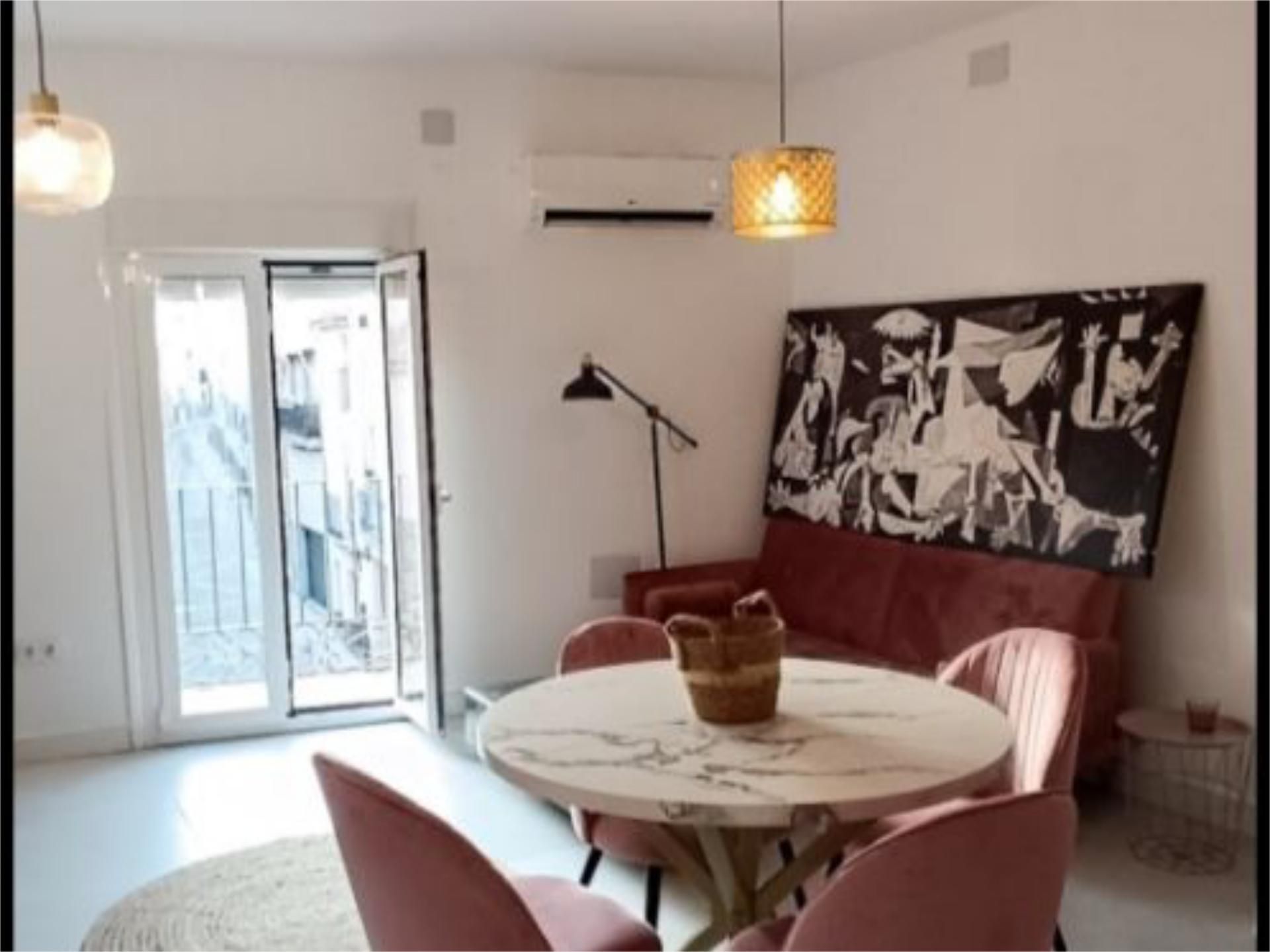Living room of Apartment to rent in Plasencia  with Air Conditioner, Heating and Furnished