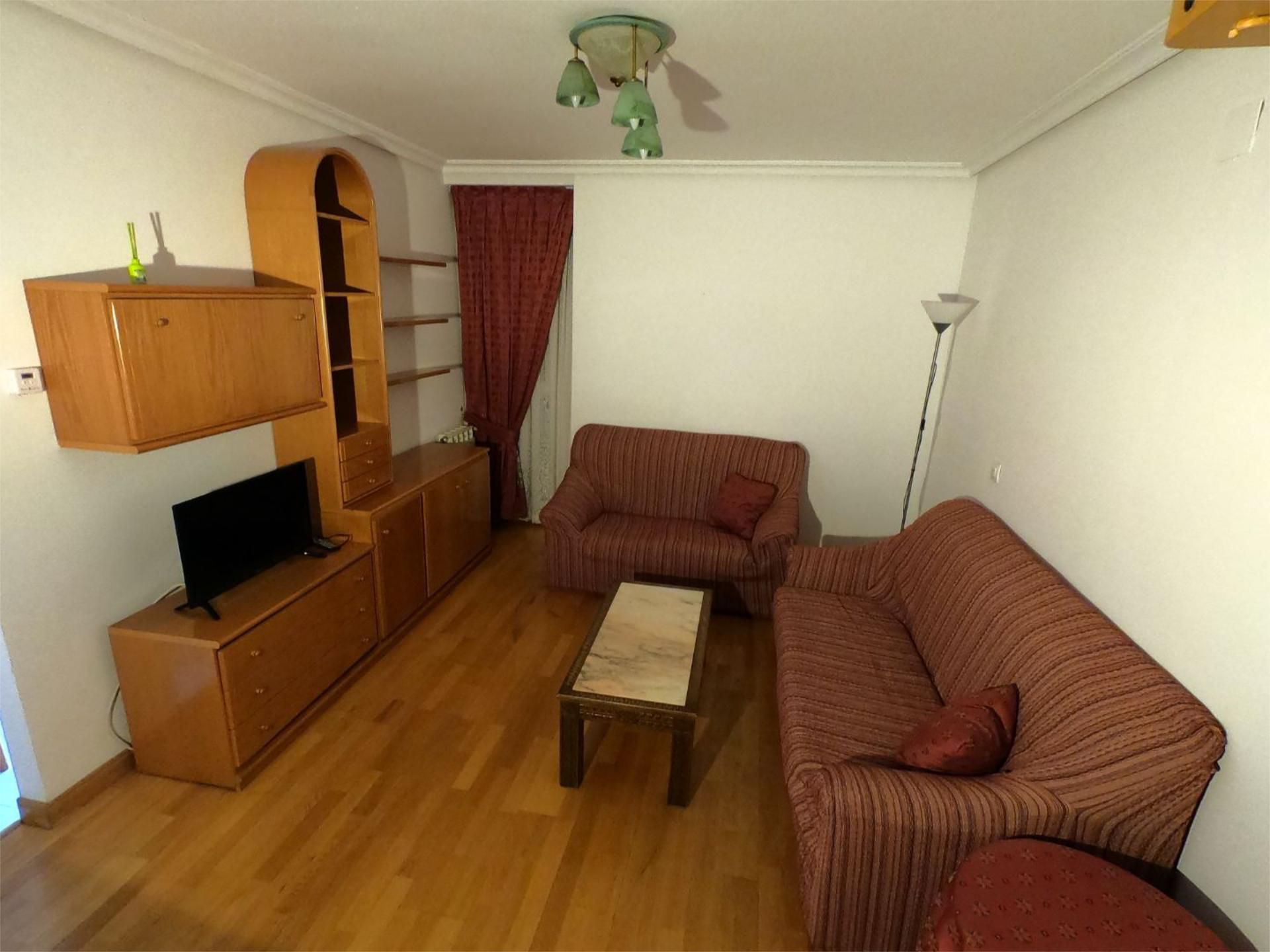 Living room of Flat to rent in Cuenca Capital  with Heating, Parquet flooring and Terrace